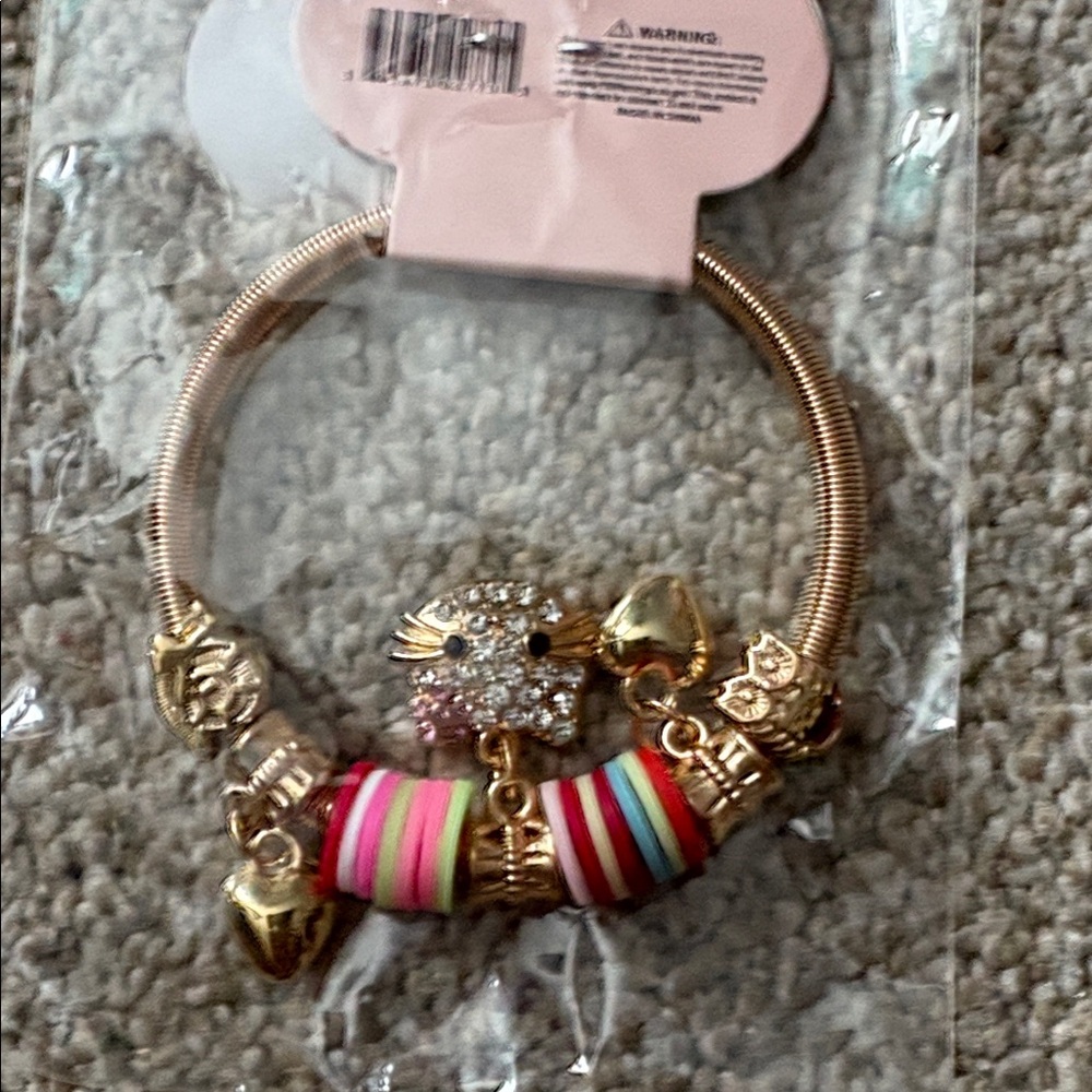 Hello Kitty Pink Spa Accessories Set - Picture 9 of 11